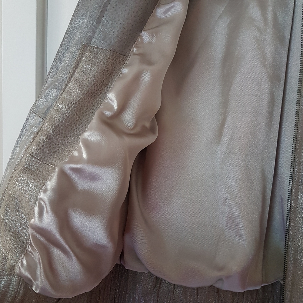 Pearly leather jacket - Picture 7 of 13